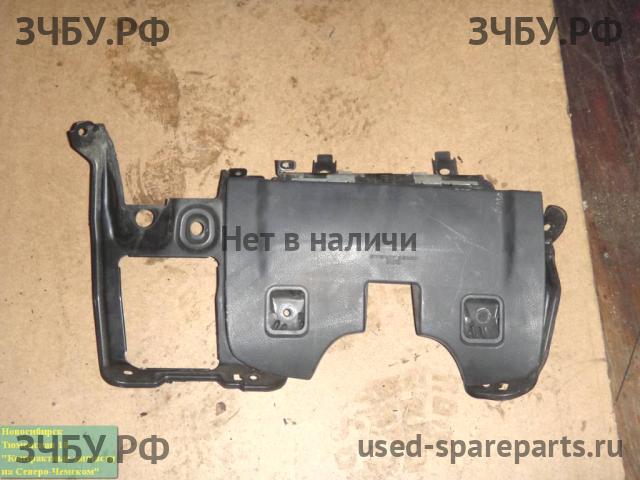 Toyota Avensis 2 Опора двигателя