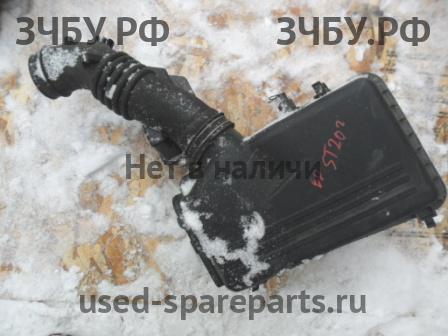 Toyota Carina.E (T190) Корпус воздушного фильтра