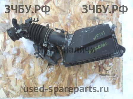Nissan Wingroad 2 (Y11) Корпус воздушного фильтра