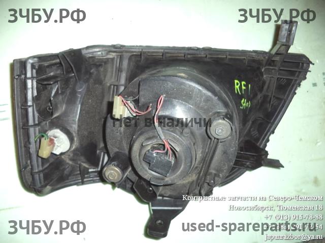 Honda StepWGN 1 Фара правая