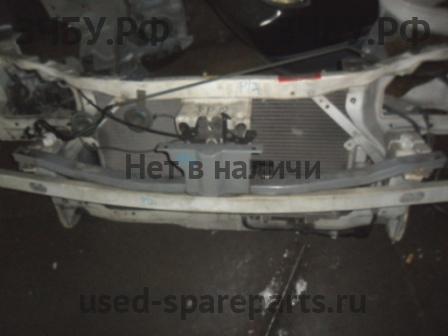 Nissan Primera P12 Решетка радиатора