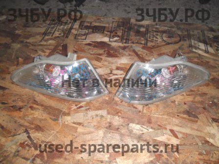 Toyota Carina (T210) Указатель поворота правый