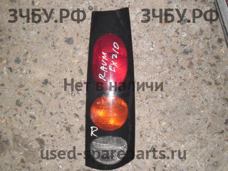 Toyota Raum 1 Фонарь правый