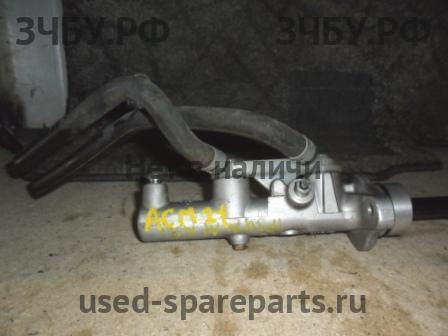 Toyota Ipsum 2 Цилиндр тормозной главный