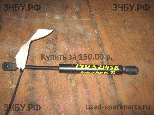 Ford Mondeo 2 Амортизатор крышки багажника