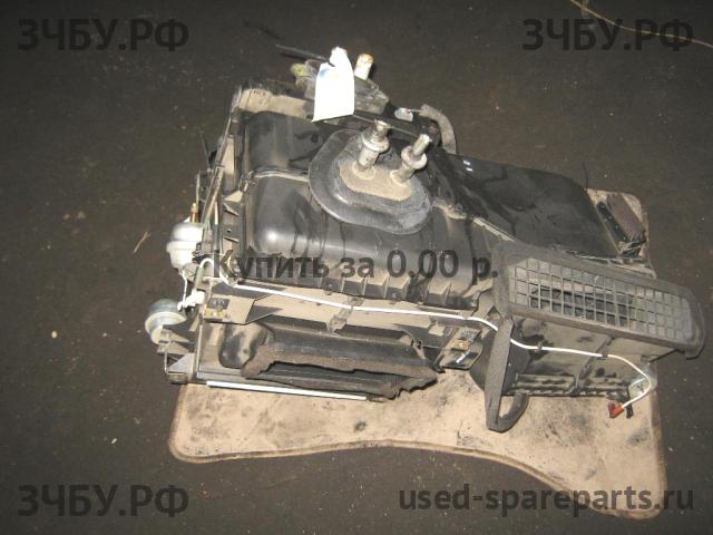 Ford Mondeo 2 Корпус отопителя (корпус печки)