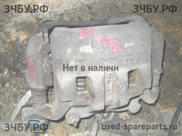 Nissan Navara 1 (D40) Суппорт передний правый (в сборе со скобой)