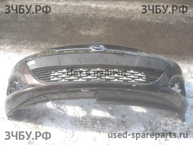 Opel Astra J Бампер передний