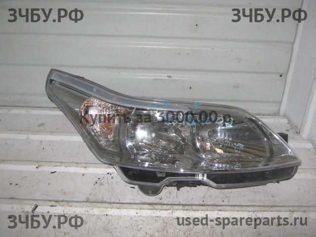 Citroen C5 (2) Фара правая