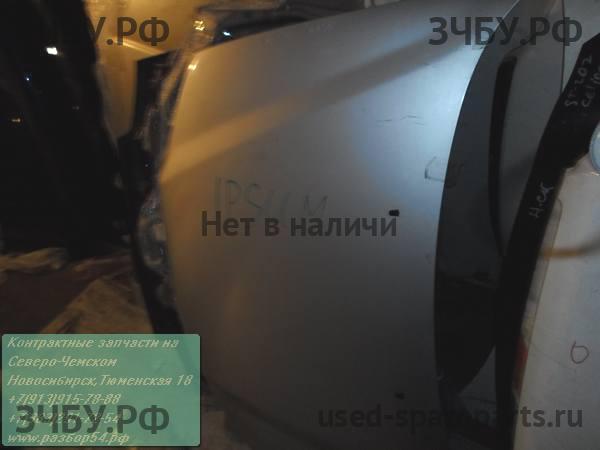 Toyota Ipsum 1 Капот