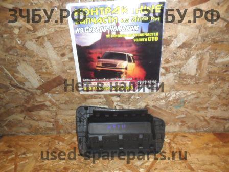 Nissan Wingroad 2 (Y11) Накладка декоративная на торпедо