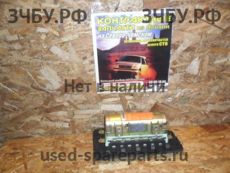 Nissan Cube 1 Накладка декоративная на торпедо