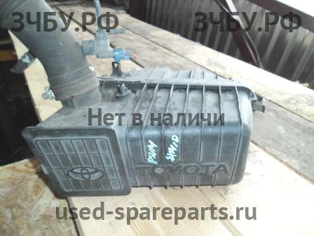 Toyota Ipsum 1 Корпус воздушного фильтра