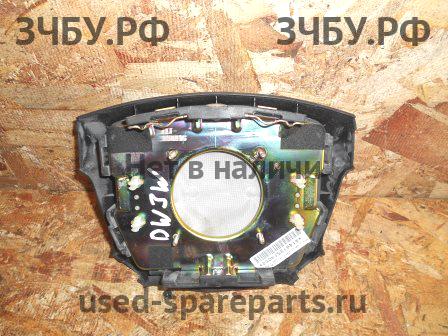 Mazda Demio 1 [DW] Накладка звукового сигнала (в руле)