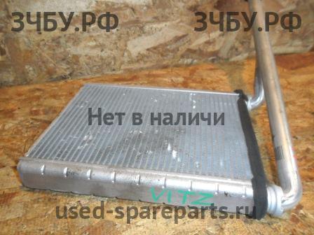 Toyota Vitz 2 Радиатор отопителя