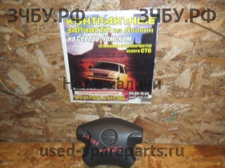 Nissan Serena 2 (C24) Накладка звукового сигнала (в руле)