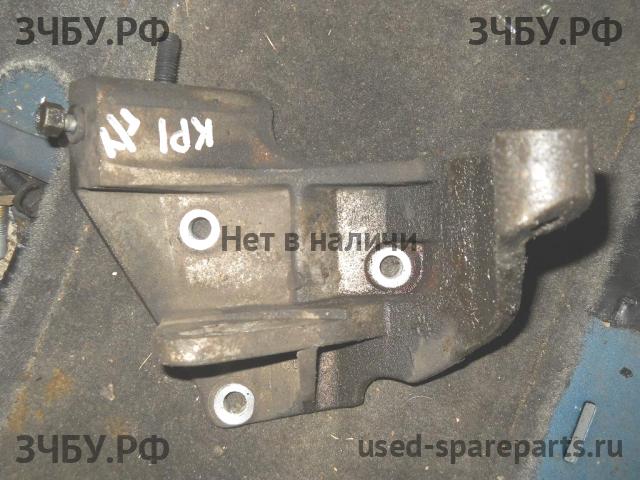 Chrysler Voyager/Caravan 4 Кронштейн