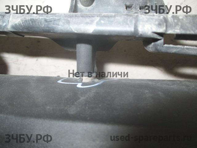 Mazda 2 [DE] Решетка в бампер
