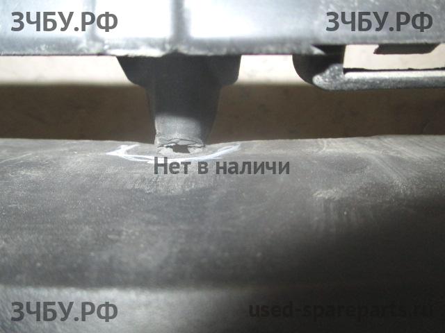 Mazda 2 [DE] Решетка в бампер