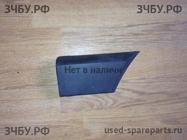 Chevrolet Aveo 2 (T250) Накладка стекла
