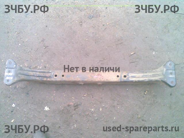 Hyundai Elantra 1 Балка задняя поперечная
