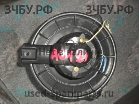 Toyota Ipsum 2 Моторчик печки