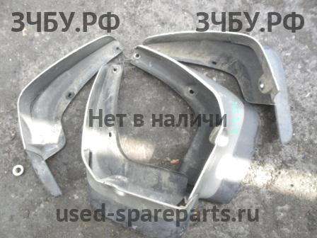 Toyota Carina (T210) Брызговик (комплект)