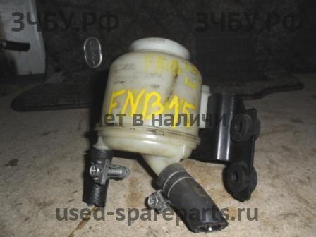 Nissan Sunny (B15) Бачок гидроусилителя