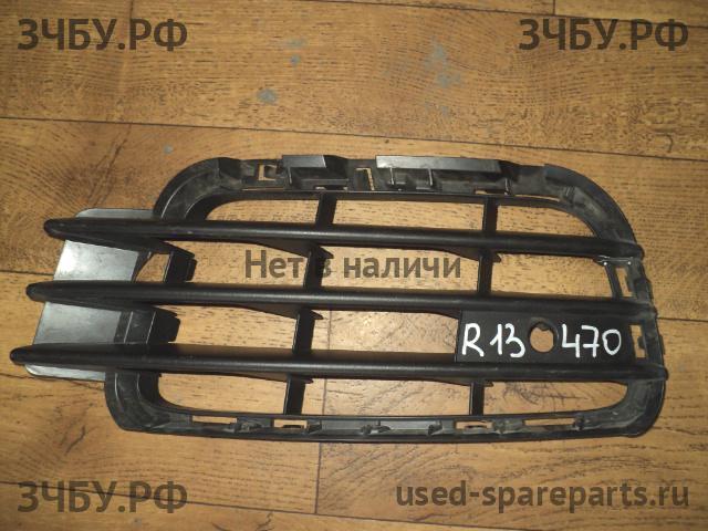 Volkswagen Touareg 2 Решетка в бампер