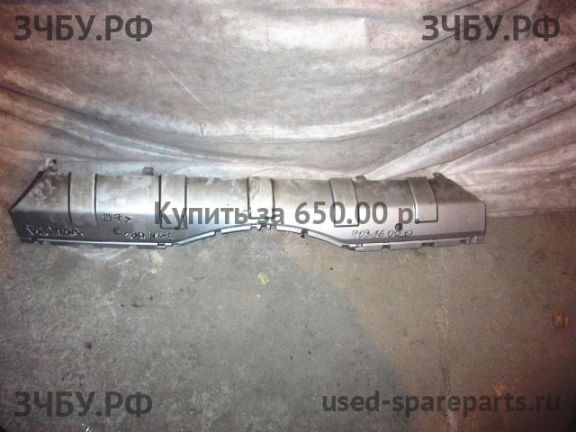 Mitsubishi Pajero/Montero 4 Накладка заднего бампера