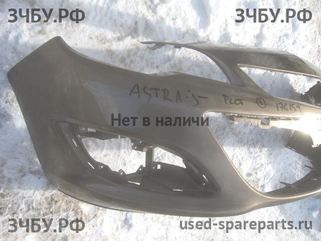 Opel Astra J Бампер передний