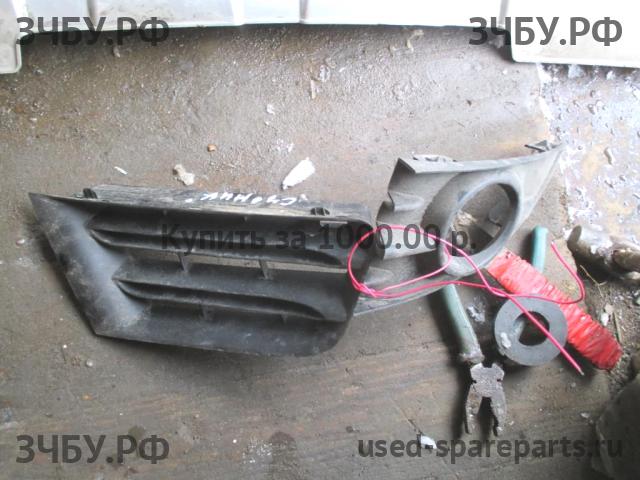 Renault Scenic 3 Решетка в бампер