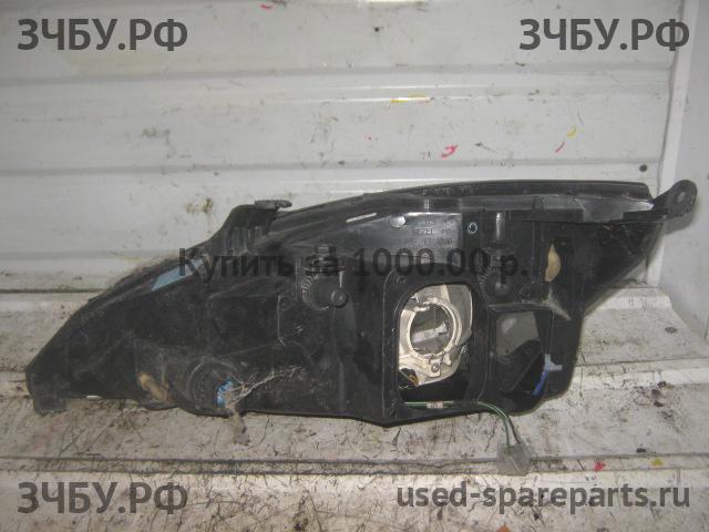 Ford Focus 1 Фара правая