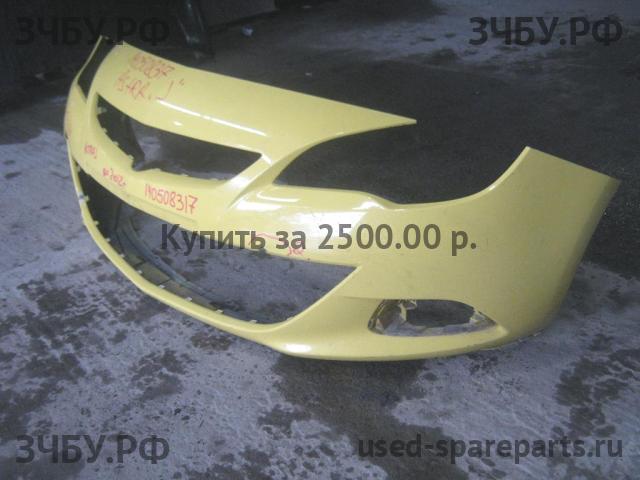 Opel Astra J Бампер передний