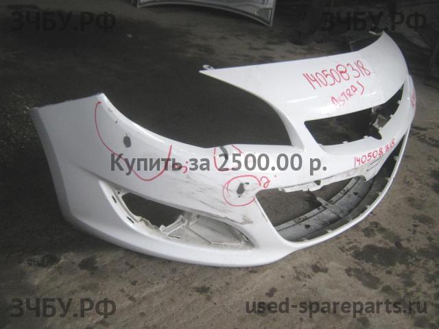 Opel Astra J Бампер передний