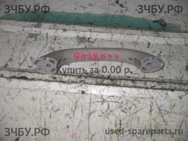 Mitsubishi L200 (3)[K6;K7] Ручка внутренняя потолочная