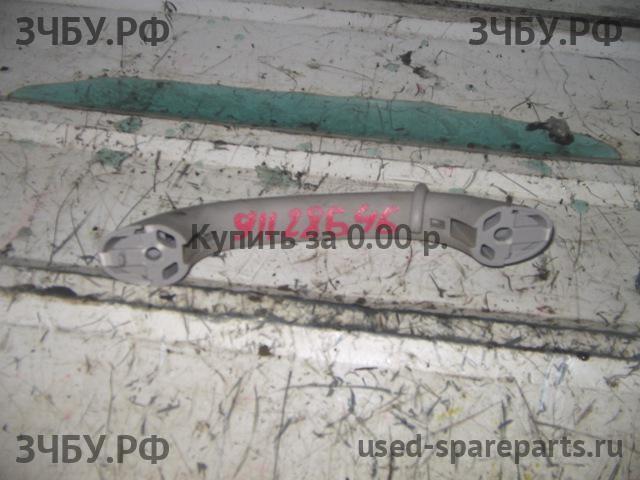 Mitsubishi L200 (3)[K6;K7] Ручка внутренняя потолочная