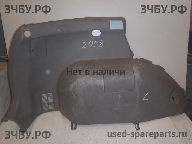 Mitsubishi Space Runner 1 Обшивка багажника боковая левая