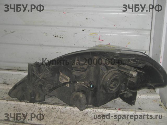 Nissan Tiida 1 Фара правая
