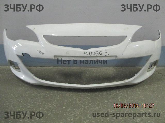 Opel Astra J Бампер передний