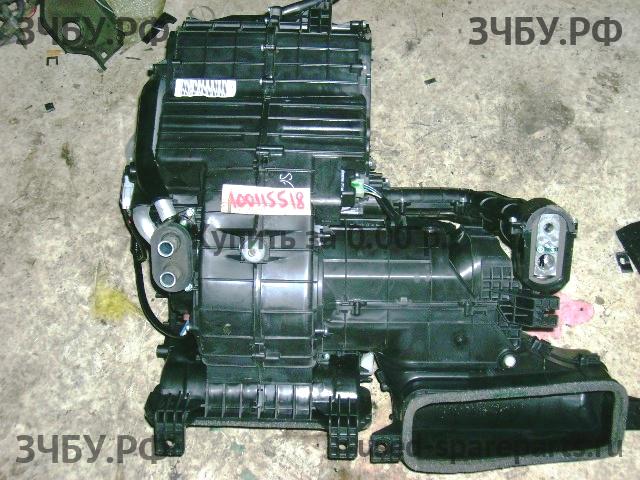 Honda Civic 8 (5D) Корпус отопителя (корпус печки)