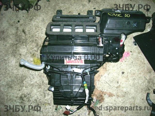 Honda Civic 8 (5D) Корпус отопителя (корпус печки)