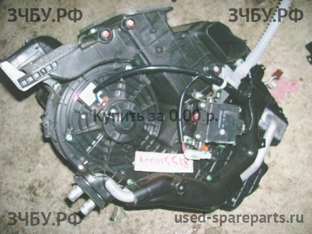 Honda Civic 8 (5D) Корпус отопителя (корпус печки)