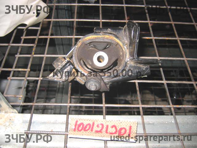 Toyota Avensis 2 Опора двигателя