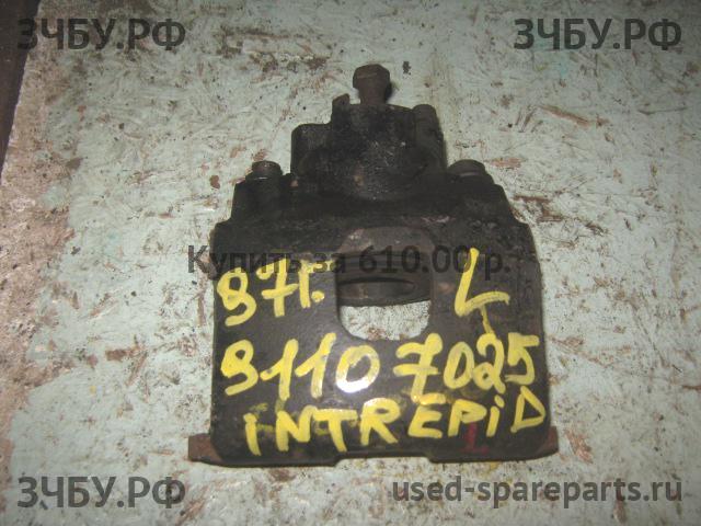 Dodge Intrepid 1 Суппорт передний левый (в сборе со скобой)
