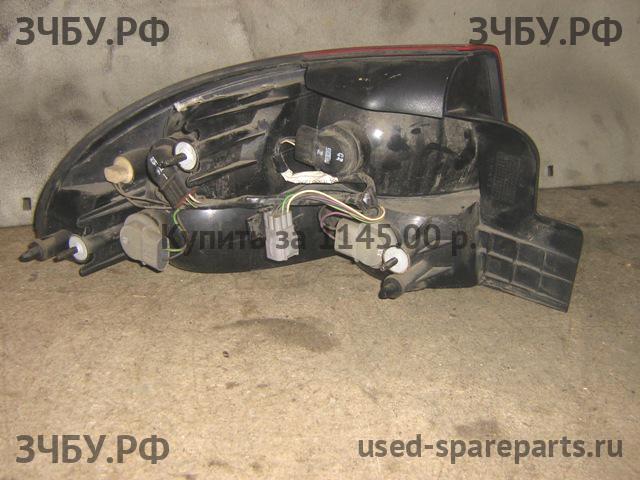 Dodge Intrepid 2 Фонарь правый