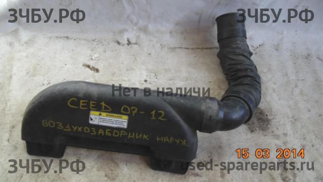 KIA Ceed 1 Воздухозаборник