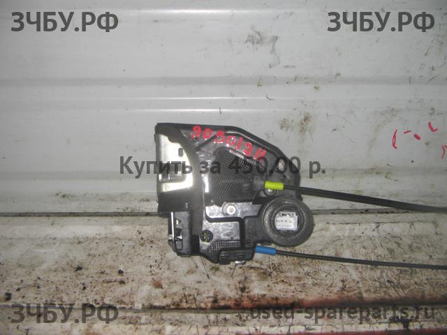 Toyota Auris 1 (E150) Замок двери задней левой