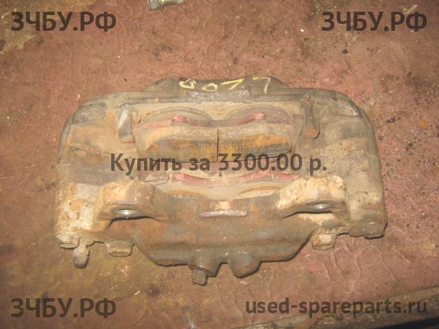 Toyota Land Cruiser 120 (PRADO) Суппорт передний левый (в сборе со скобой)