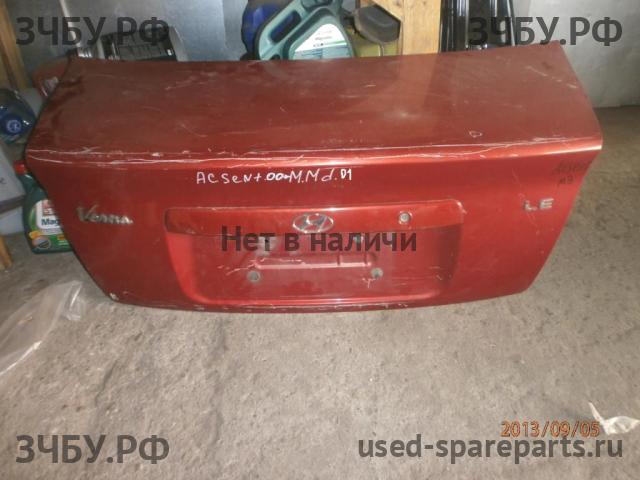 Hyundai Accent 2 Крышка багажника